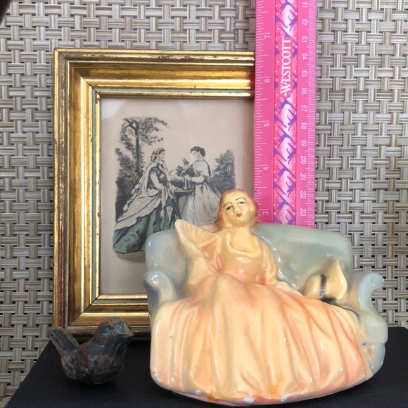 Vignette Set Of Three Victorian Style Decor Pieces - Picture 16 of 16